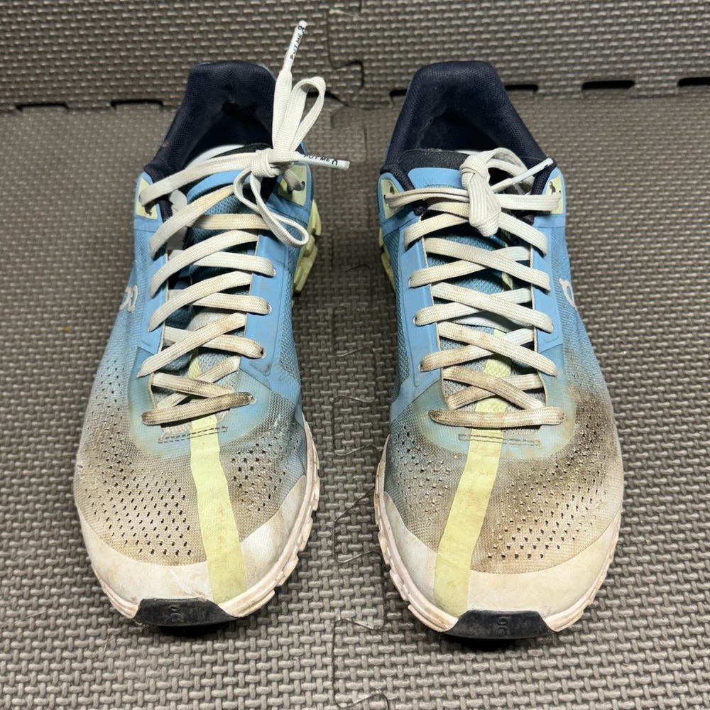 On Running Cloudflow Sneakers
